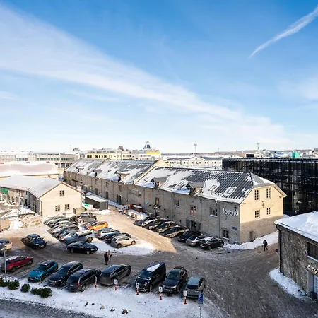 Lootsi Studio, AC&Free parking