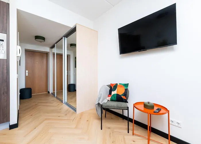 Lootsi With Free Parking Appartement