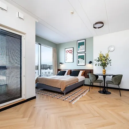 Daire Lootsi Studio, Ac And Free Parking