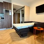 Lootsi With Free Parking Apartamento *