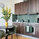 Lootsi With Free Parking Apartamento *